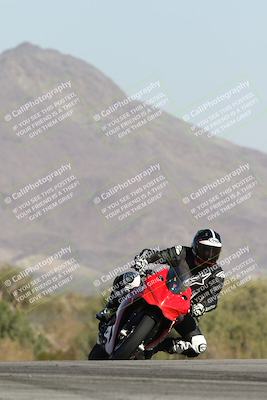 media/Dec-01-2025-Moto Forza (Mon) [[2daa91e15f]]/2-Intermediate Group/Session 2 Turn 9 Entry/